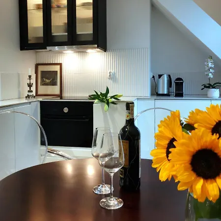 Tom Sawyer's Old Town شقة فروتسواف